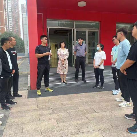 凝心聚力助力孩子健康成长 保利小学北校区召开四年级家长会