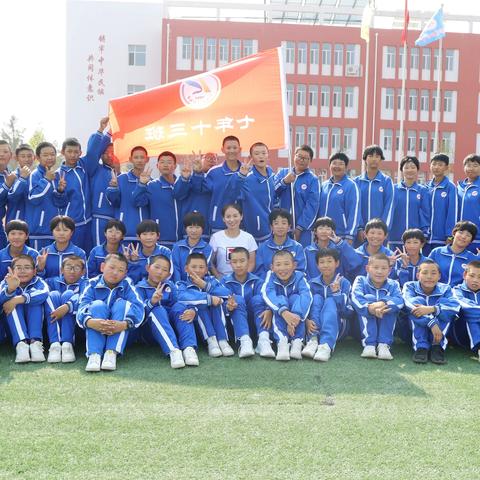 学会感恩，回报父母             –––七年十三班感恩父母主题活动