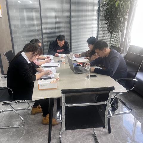 人勤春来早   奋斗正当时 ——兵团再担保公司全体干部员工奋战“开门红”