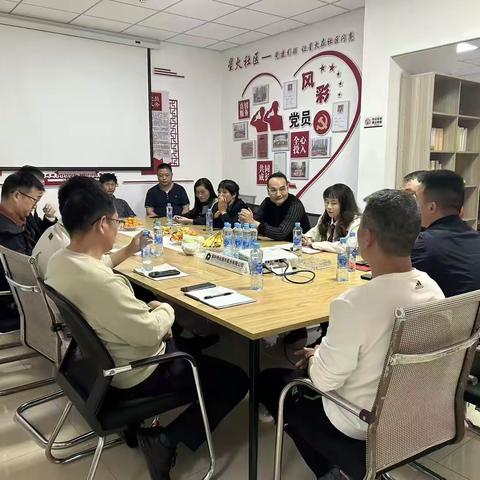 华裕路社区：开展“文明面对面 百姓圆桌会”夜话活动