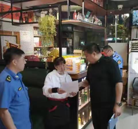 卢龙县城管大队全力推进城区餐饮业油烟污染综合治理