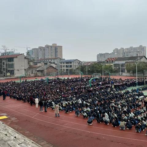 “防范未然，演练先行”—临湘市第五中学开展防灾应急疏散演练活动