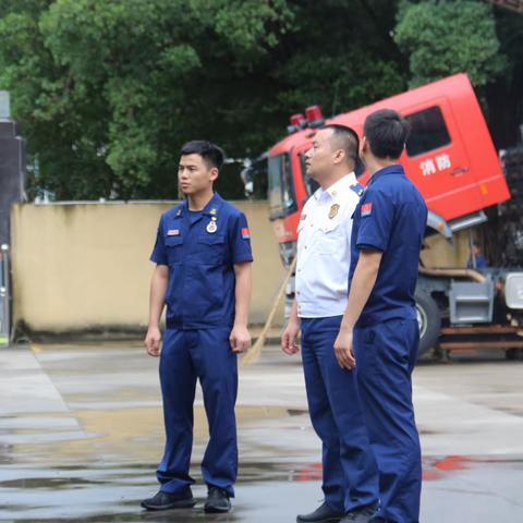 龙岗大队冉松松大队长深入横岗消防救援站检查指导工作