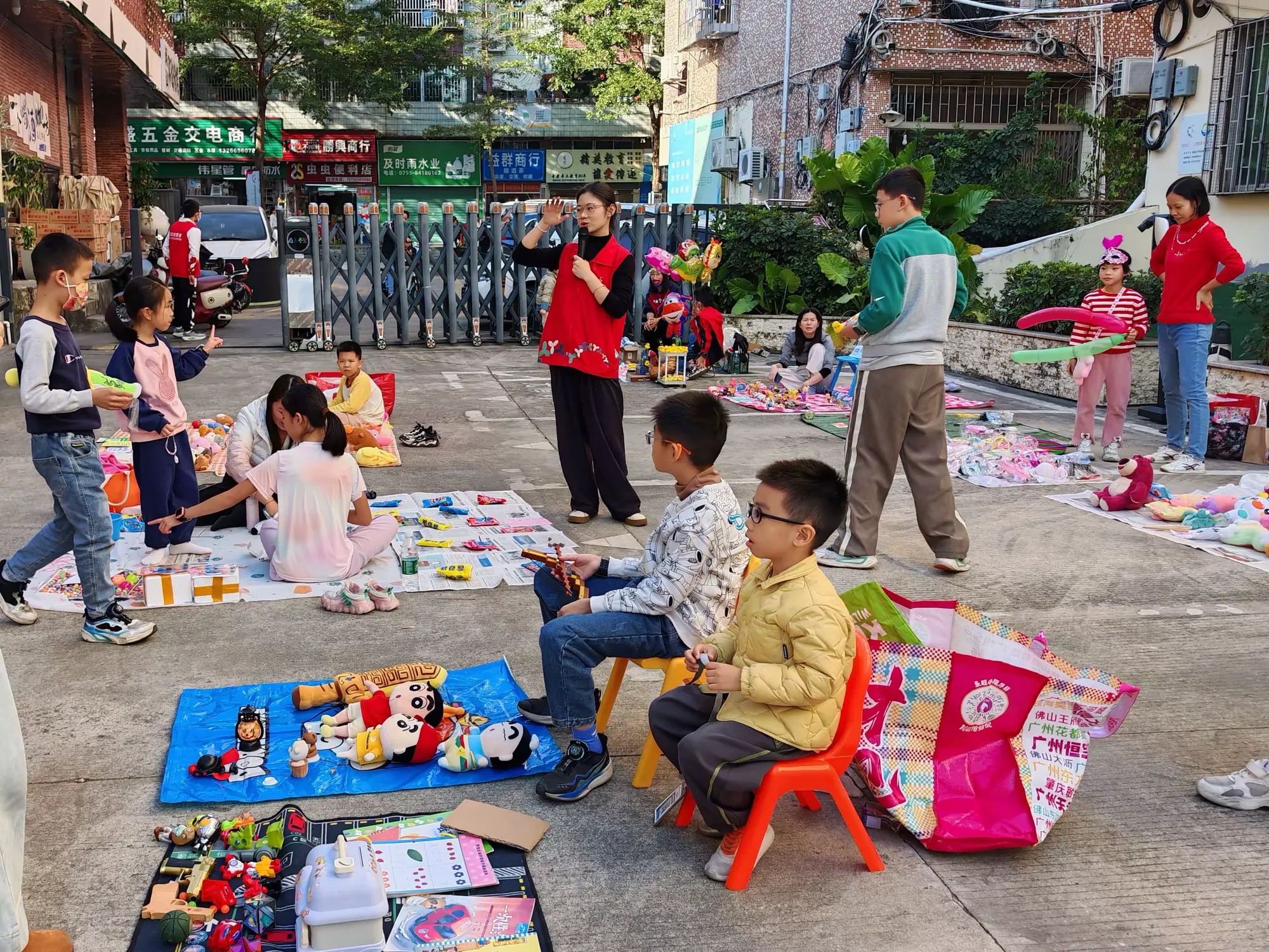 简篇-旧物“循环”新生,家风“童声”传承!布吉社区这场亲子市集“廉”意满满