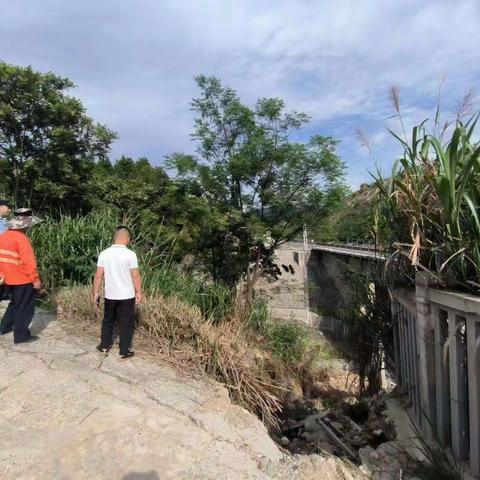 赣州市石城县护路办协调整治安全隐患