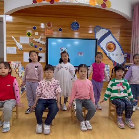 爱上幼儿园，快乐每一天！