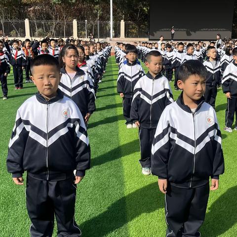 七小少年，向美而行——一年五班家校沟通