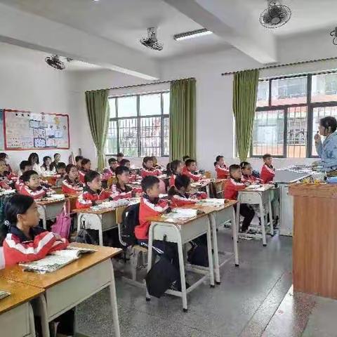 深度学习，师生共成长——茂南区羊角镇新东小学第八周教研活动