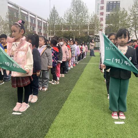 “以书润心  与智同行 ”胥各庄小学一年级“做个快乐的读书人” 读书节活动开幕