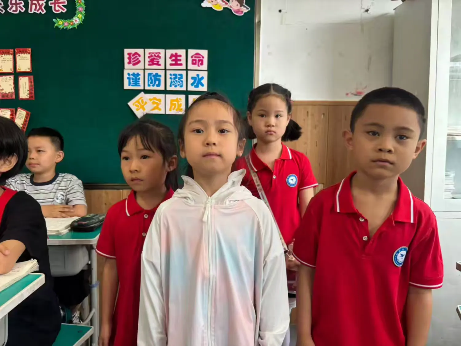 简篇-【园所动态】“初夏美好,遇见小学”——西安航空学院幼儿园大班组参观小学活动纪实 简篇-【园所动态】“初夏美好,遇见小学”——西安航空学院幼儿园大班组参观小学活动纪实