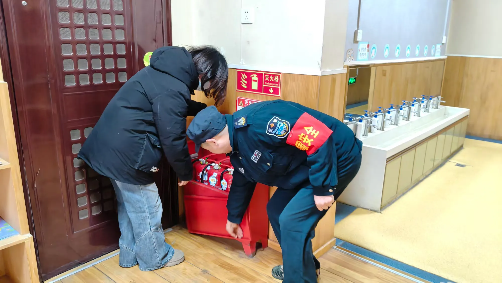 简篇-[园所动态]安全护航 快乐收官——西安航空学院幼儿园学期末安全排查工作