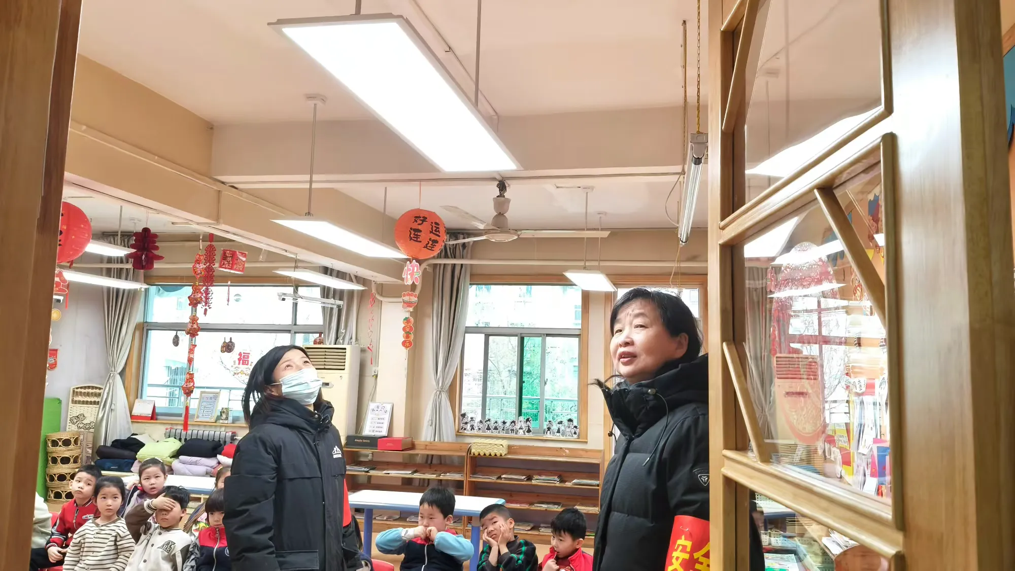 简篇-[园所动态]安全护航 快乐收官——西安航空学院幼儿园学期末安全排查工作