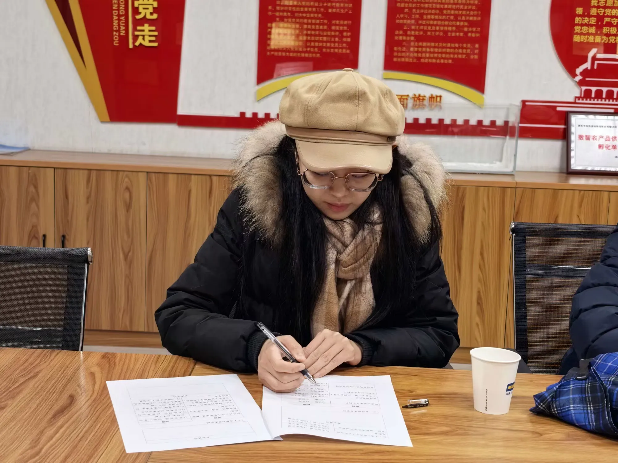 简篇-【园所动态】直击食材源头，共护幼儿膳食安全——西安航空学院幼儿园2025—2026学年第一学期家/伙委员会