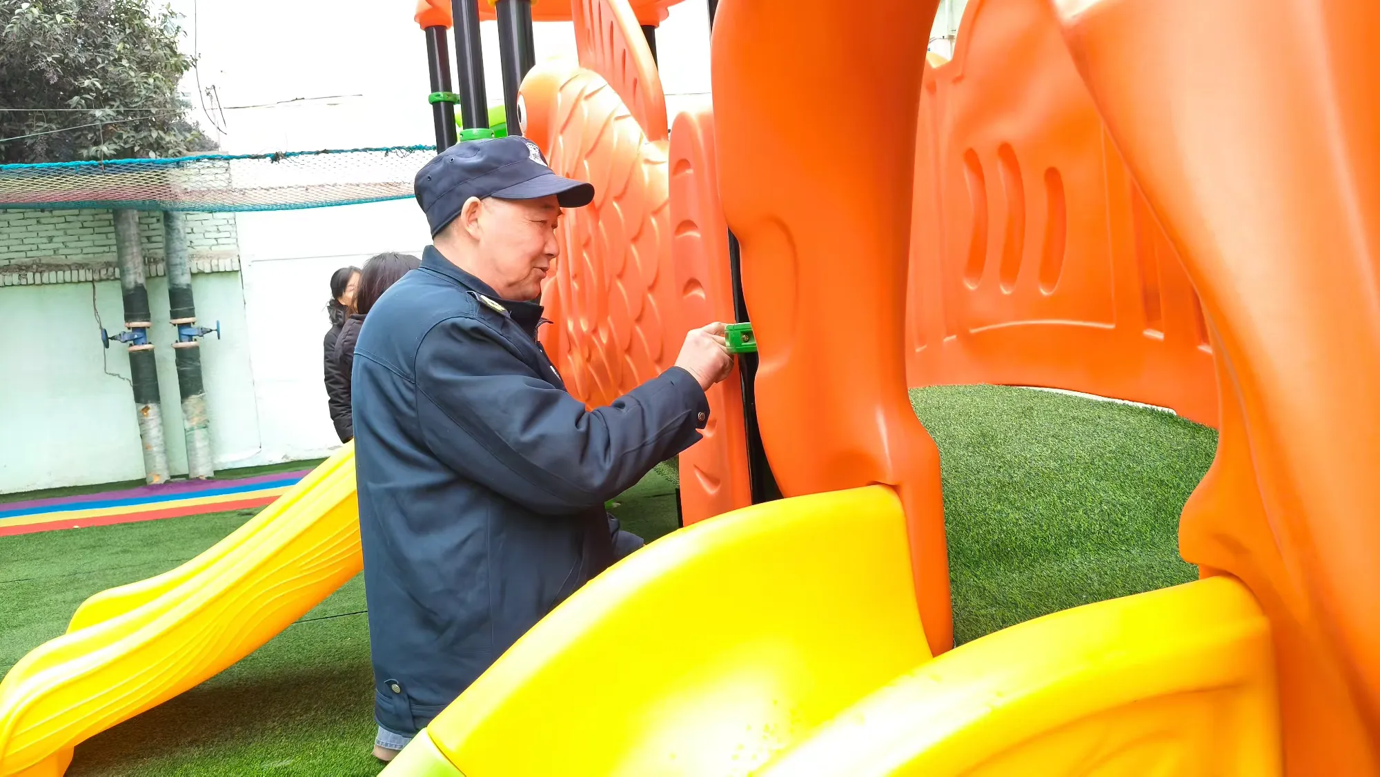 简篇-[园所动态]安全护航 快乐收官——西安航空学院幼儿园学期末安全排查工作