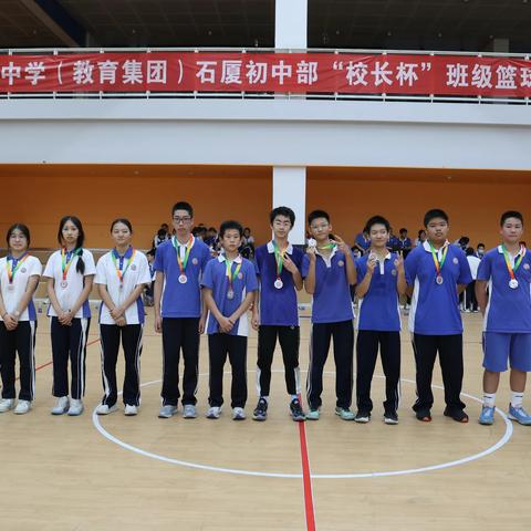 运动促人健康 艺术令人享受                               --艾明红 王宝亮