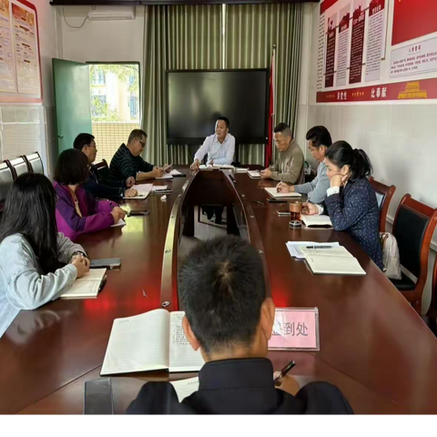 拥抱青春 守护美好——说给女生的悄悄话