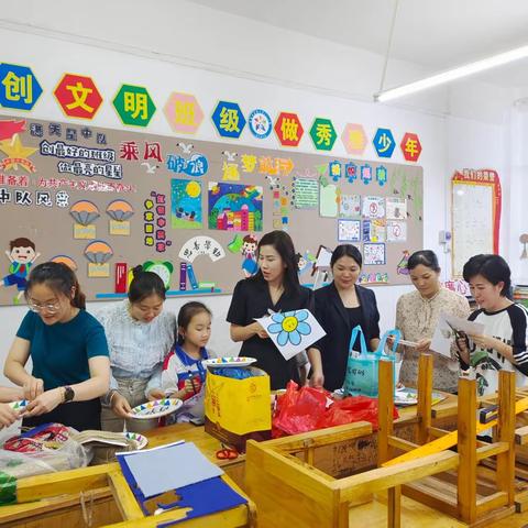 爱于心，践于行——记来宾市实验小学家校携手，共建班级文化