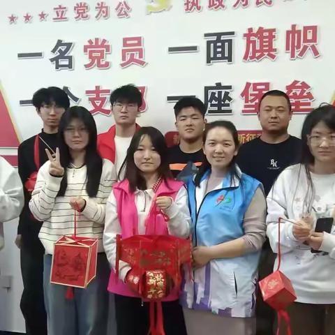 八十三团天安第一社区新时代文明实践站“文明迎新春.巧手做灯笼”活动