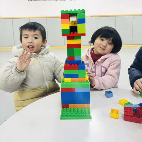 2025年秋季川音幼儿园乐高课程之《灯塔》