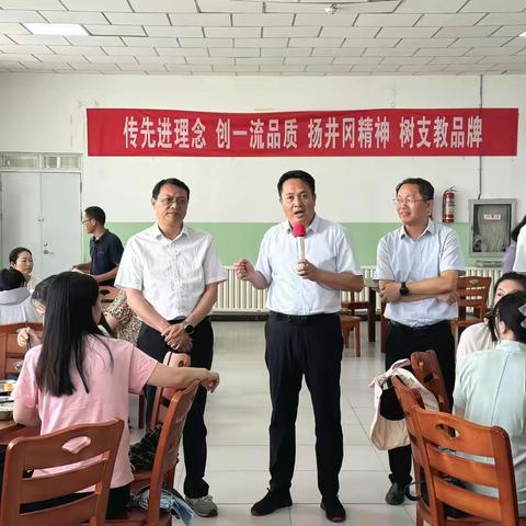江西援疆情  食堂话教育——江西援疆前指领导深入食堂看望支教教师
