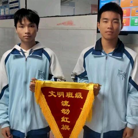 初2302班2025年秋季学期 期中考试总结