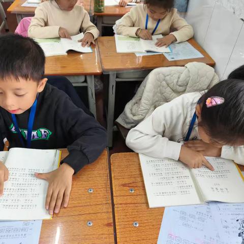 第10周班级文化活动绽放学生风采