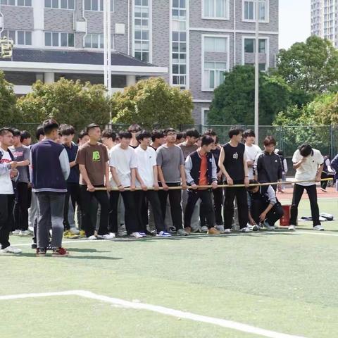 邳州中专举行第四届趣味运动会