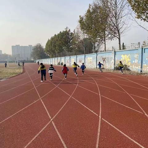 收获的季节，我们田径场上比一比！----稻庄镇中心小学冬季体育达标运动会