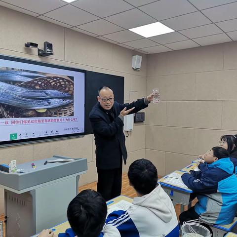 鲍沟中学开展听课磨课活动