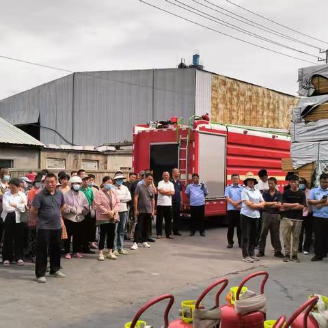 区镇协同！蔡集镇樊湾社区联动多级应急力量，筑牢双润木业“安全盾”