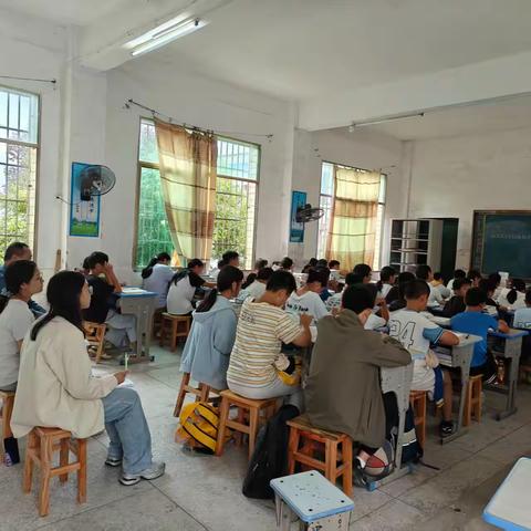 深耕课堂共研讨 聚力同行促成长 ——宜章四中初一年级教学 开放日纪实