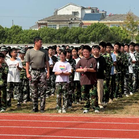 骄阳不坠青云志，磨砺始得玉初成——石庄初级中学八年级2班爱国主义教育实践活动圆满结束！