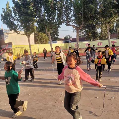 丁庄小学课后服务：多彩活动助力学生全面发展