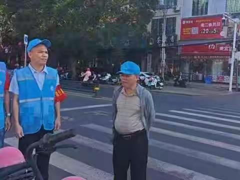 临高县教育局开展主次干道、背街小巷“脏乱差”整治以及餐饮店卫生检查行动。