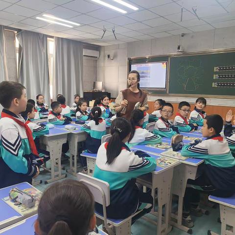 人人打造“代表课”，深耕课堂增实效 ——小学综合名师工作室课例观摩暨读书展演方案讨论活动纪实