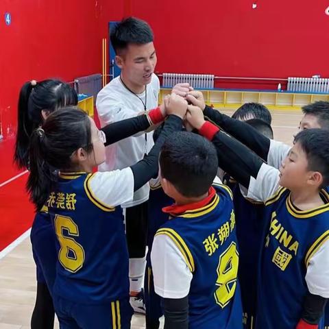 “阳光体育，快乐篮球”—高新五小三年级五班篮球赛纪实