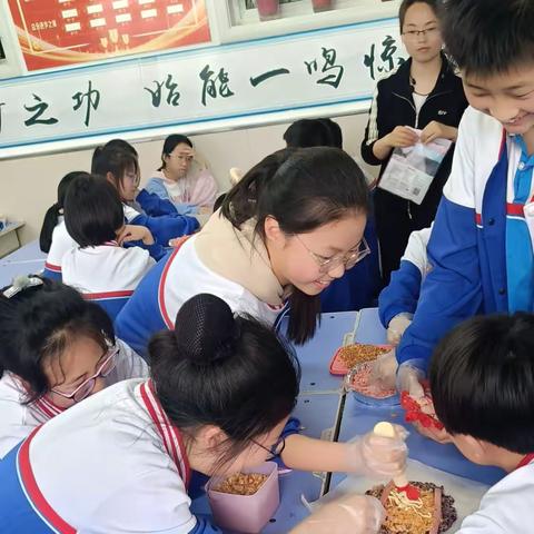 “知习俗,共传承” ——浉河中学七二十一班社团活动