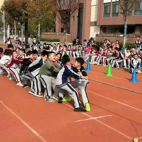 “传承红色基因，弘扬沂蒙精神”临沂光耀实验学校 三年级拔河比赛