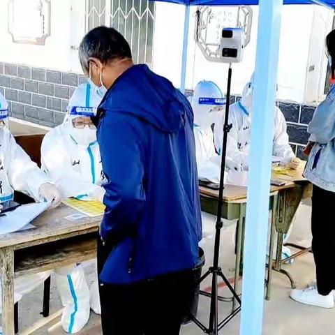 红山区税务局:“疫”不容辞，“疫”起坚守！