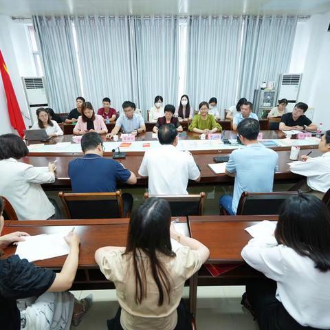 广东省公费定向培养教师职业发展调研座谈会