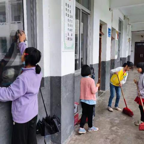 南雄市坪田爱生小学“新教师跟岗实践”活动记录（黄旭东2022.10.25）