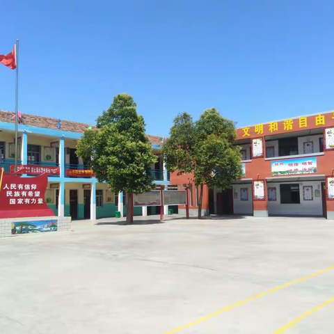 闫集镇中心小学一年级讲故事比赛活动