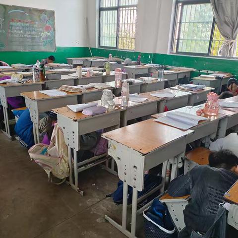 息县二小地震应急疏散演练纪实