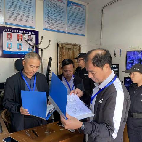 金秋督导促规范    提升管理再出发 ---宁化县淮土初级中学迎接十月份挂牌督导工作检查