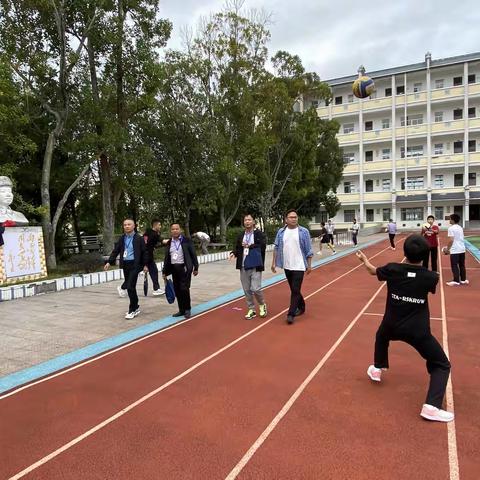 督学进校督导　落实课间活动——2024年11月责任督学进淮土中学专项督导工作