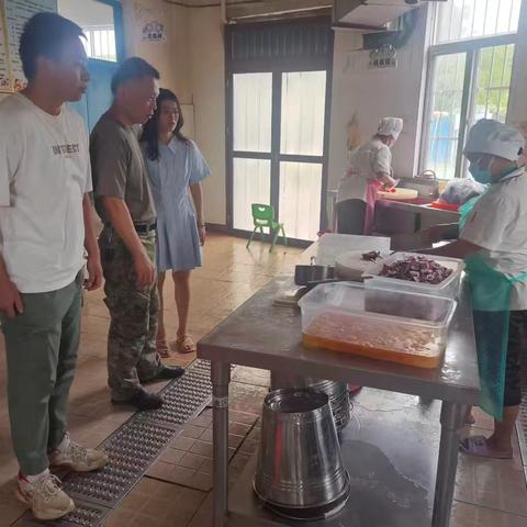 天安乡开展食品安全包保检查工作