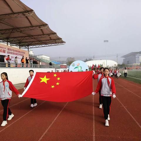 碧阳小学:阳光少年    快乐“童”行