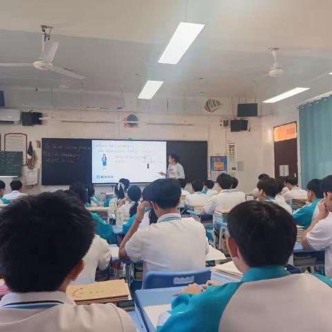 以课促研，蓄力前行 —海南中学白沙学校与海师大附属白沙学校英语组教学研讨活动