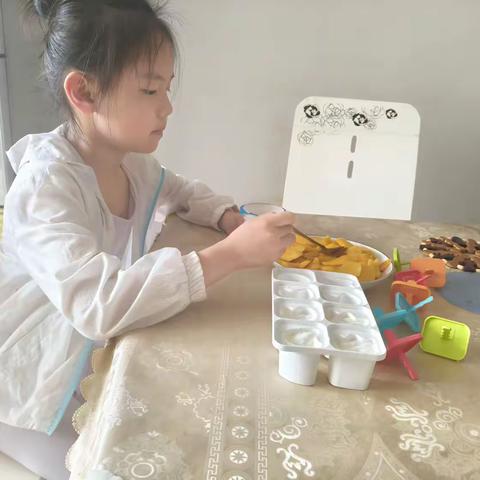 【李佳芾】一年级“周末我当家”（2025年4月第四周）