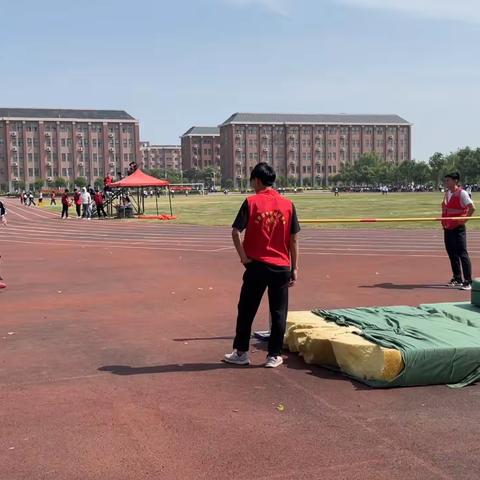 信火不熄，运动永不止步 巨野县南城实验学校第五届春季运动会 高一19班